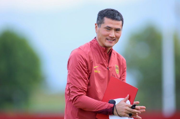 赛程更新-北青谈国足热身赛：上下半场阵容不同，马镇、闫炳良分别镇守球门